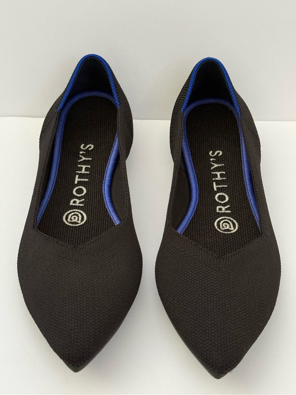 Rothy’s The Point Black Knit Flats Blue Trim Women’s 6.5 EUC